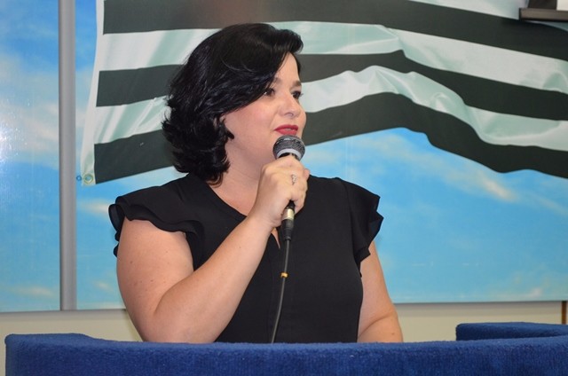 201745_FOTO - Carol anuncia Feira de Empreendedorismo Infantojuvenil